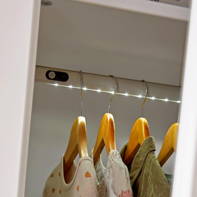 Lifetime Kleiderstange mit LED 963 mm inkl. Beschläge Aluminium