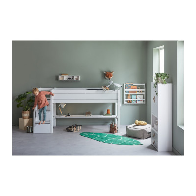 Halbhohes Bett mit Treppe und Deluxe Lattenrost