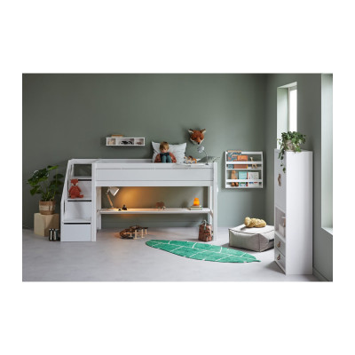 Halbhohes Bett mit Treppe und Deluxe Lattenrost