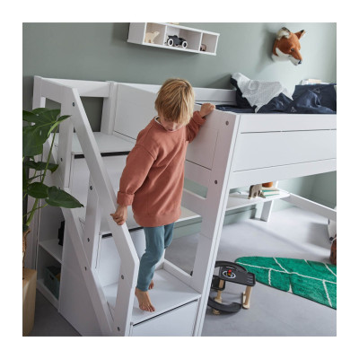 Halbhohes Bett mit Treppe und Deluxe Lattenrost