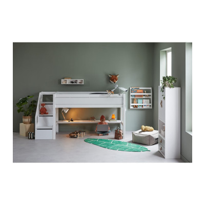 Halbhohes Bett mit Treppe und Deluxe Lattenrost