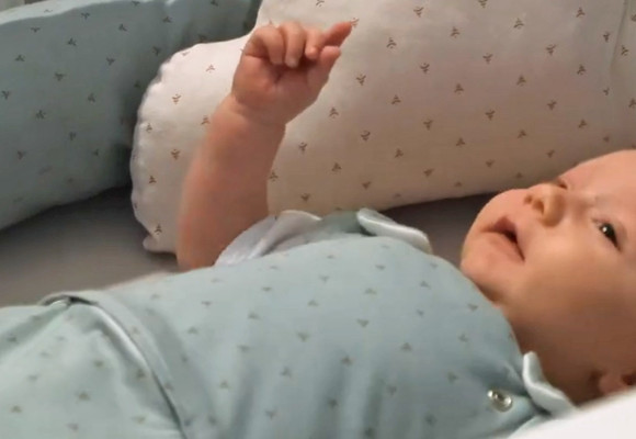 Welche Babyschlafsack-Grösse ist ideal für mein Baby?